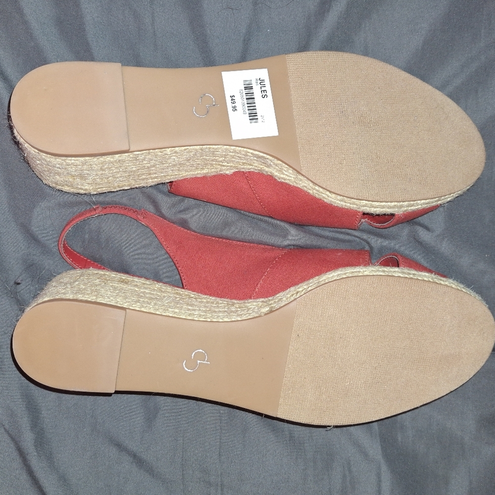 Womans wedge sandal